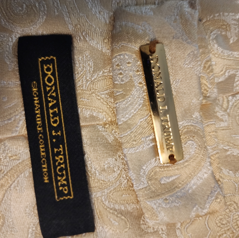 Mens Tie - Picture 3 of 3